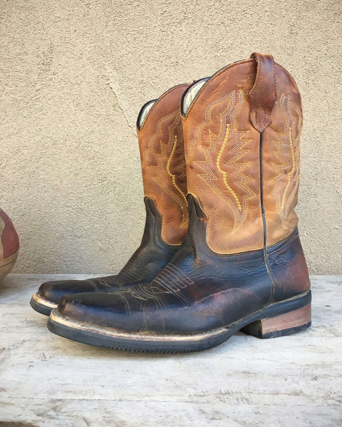 Vintage short cowgirl boots Women Mexican Size 23.5 (fits like US 7