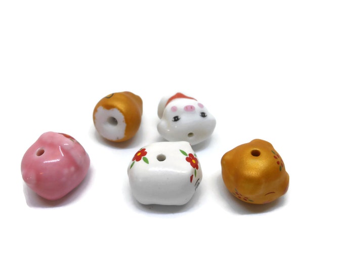 Porcelain pig beads, 5 piece lot, gold pink red white, ceramic small beads, animal Kawaii pig beads, three matching style, unique gold pig