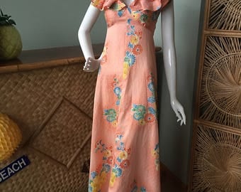 A most adorable Hawaiian/Asian inspired muu muu / maxi dress. 1950's-70's
