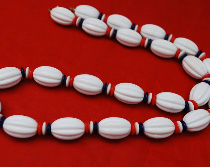 Crown Trifari bead Necklace - Red White Blue Lucite Beads - Patriotic - Mid Century necklace