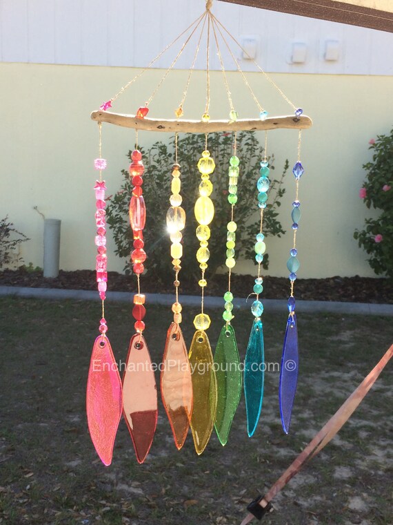Spectrum 7 Color Glass Leaf Wind Chime Spectrum 7 Color Glass Leaf Wind Chime