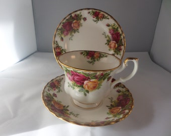 Royal Albert trio, Old Country Roses, bone china trio, 1962 china, English bone china, traditional design, English tea set,