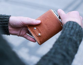 Leather flask, personalized flask, groomsmen gift, engraved flask, flask, hip flask, personalized gift, gift for dad, groomsman flask,