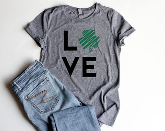 LOVE Shamrock Shirts for Junior Fitted Women Shirt Four Leaf Clover Shirts St. Patrick's Day Party Cute Irish T Shirts Greenery
