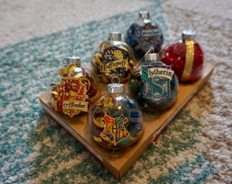Harry Potter Christmas Ornament Set Hogwarts House Crests and Remembrall