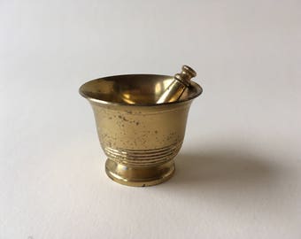 little vintage mortar and pestle 4,5 cm - 1,7"