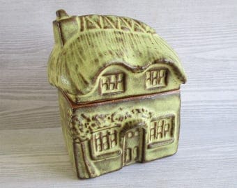 Little Vintage Pottery English Cottage Box