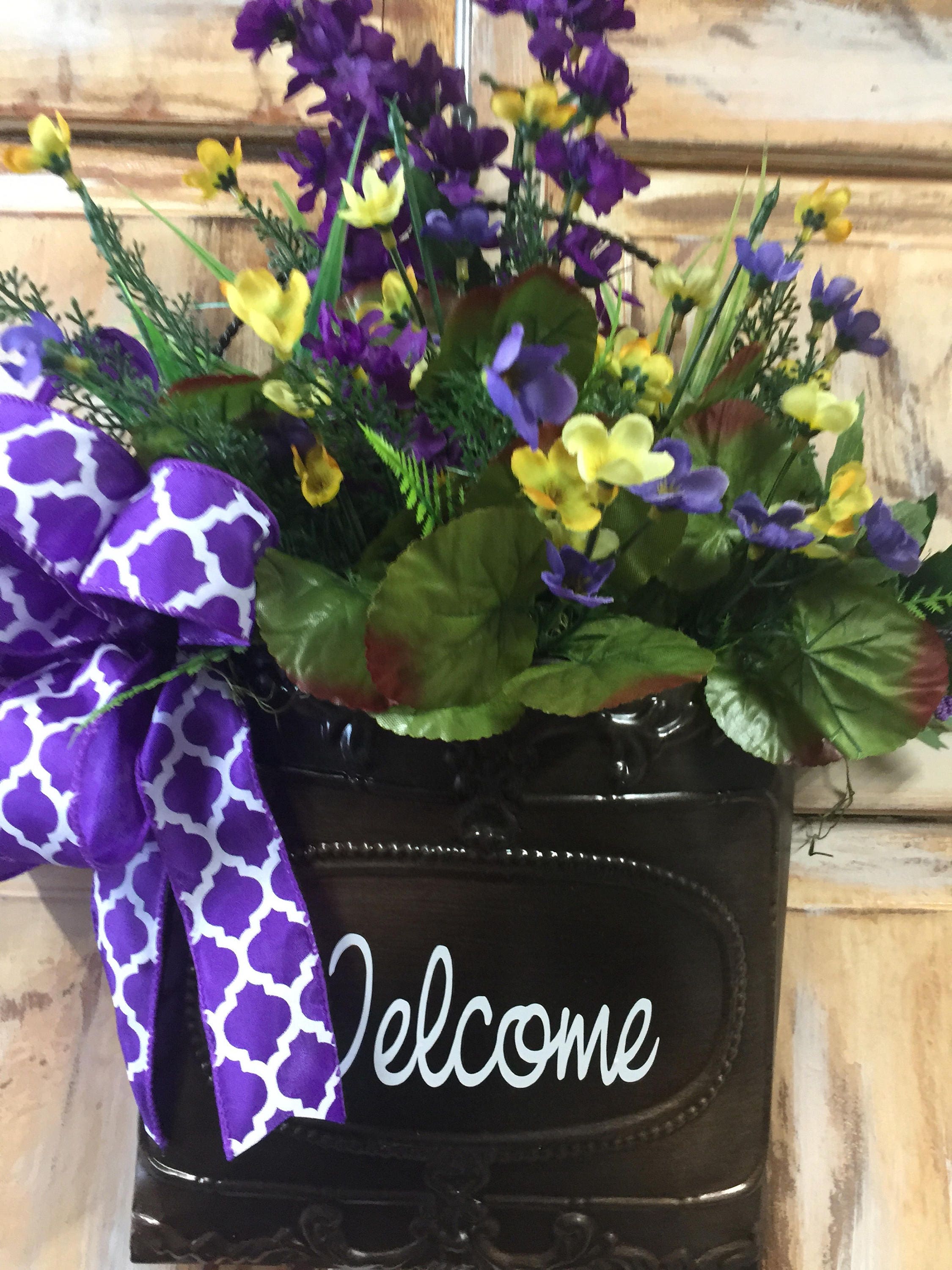 Metal door basket, Wall Basket, Floral Arrangement, Door Hanger, Door