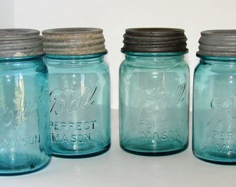 4 Blue Mason Pint Jars with Zinc Lids Very Nice Condition