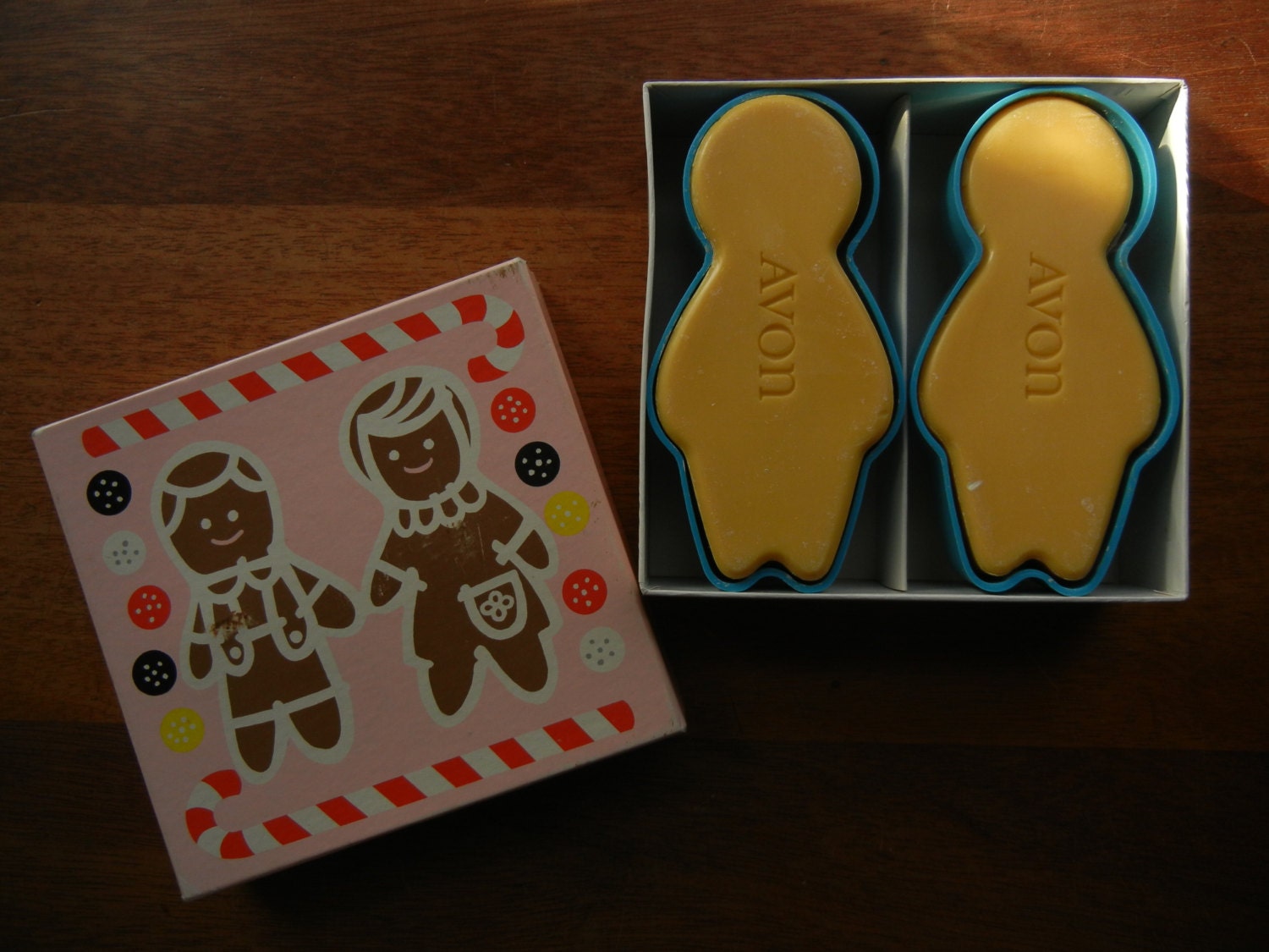 Avon Gingerbread Twins Soap and Cookie Cutters NIB