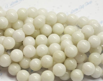 Natural White Jadeite Round Beads: 10mm (41pcs)