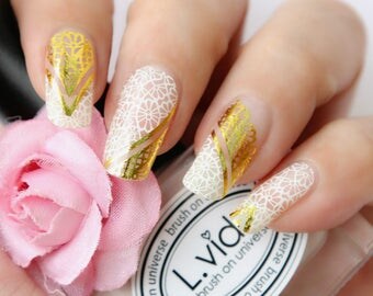 Gold Lace Nail Wraps
