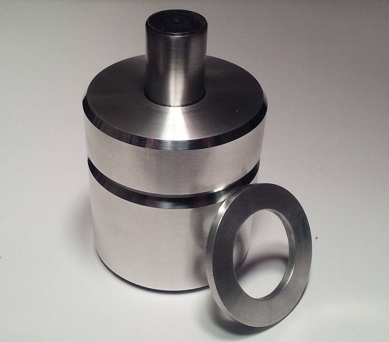 Coin ring center punch 1.5. Choose spacer and punch