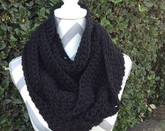 Infinity Scarf / Crochet Infinity Scarf / Cowl Scarf / Black Infinity Crochet Scarf / Neck Warmer / Circular Scarf / Crochet Accessories