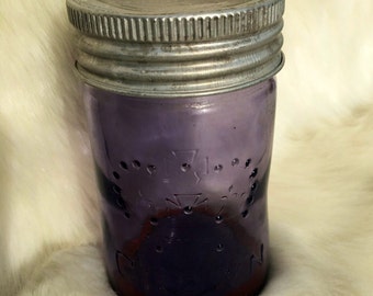 Vintage Crown Canning Jar with Clear Glass Lid Insert: Pint