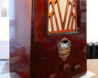 Bluetooth speaker system 1930 very rare Pierce Airo / DeWald model 632 radio.