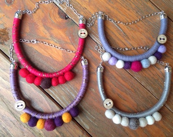 Smile necklace Olivart//cotton and felt Necklace//accessories//gift ideas//jewellery//natural yarns