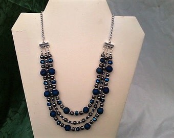 Dk.Blue Hematite Dk.AB Crystal Pewter necklace