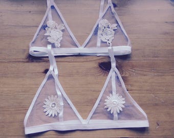 white daisy applique bralette