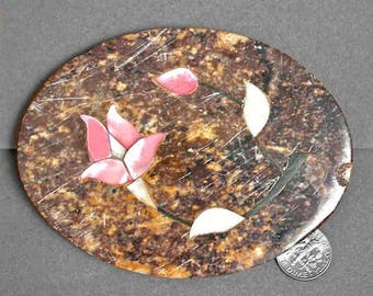 Vintage Oval Natural Stone Slice Pink Shell Encrusted Floral Design Specimen