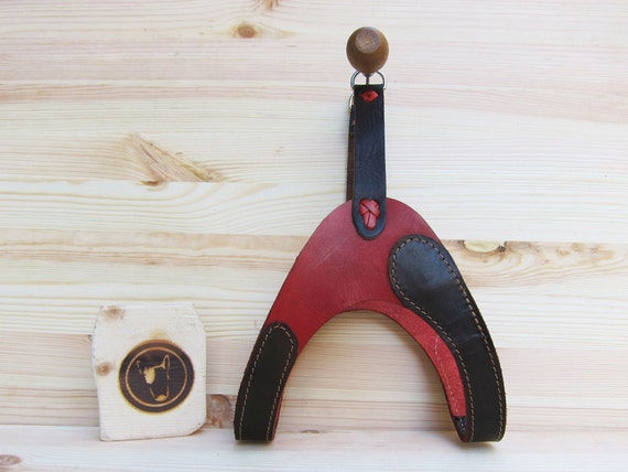 Red Dog Harness - Comfortable Dog Harness - Red Veg Tan Leather - Handmade Dog Harness - Made in Italy Dog Harness - Adjustable Harness