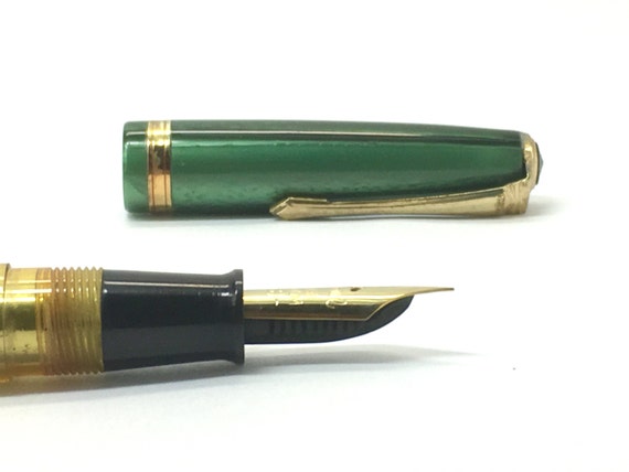 Vintage fountain celluloid pen -1950s pen - Made in Japan - Green from StobJapan on Etsy Studio