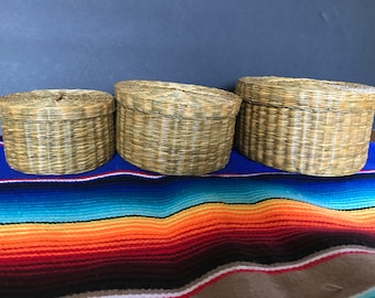 Set of 3 nesting baskets- straw