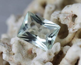 Green Beryl 1,18 carat- natural gemstone