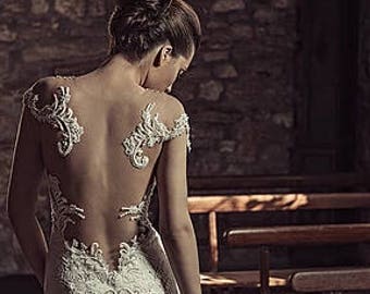Julia Contogruni Wedding Dress With Custom Lace Detachable Train