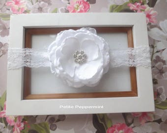 White baby headband, white bow headband, toddler headband, newborn headband, infant headband, girl headband, white baby hair bow