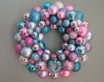 VALENTINE Wreath Aqua Silver Pink Ornament Wreath Aqua Heart