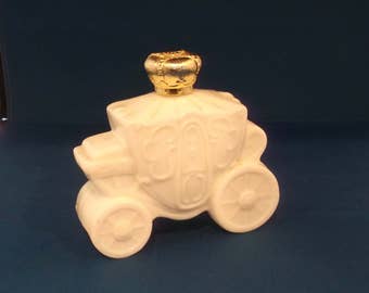 Vintage Avon Royal Coach, White Milk Glass, Bath Oil Decanter, Avon Carriage, White Carriage, White Coach