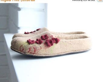 Women slippers - felted slippers from merino wool with small flowers - gift for her - Mothers day gift - made to order - wool house shoes