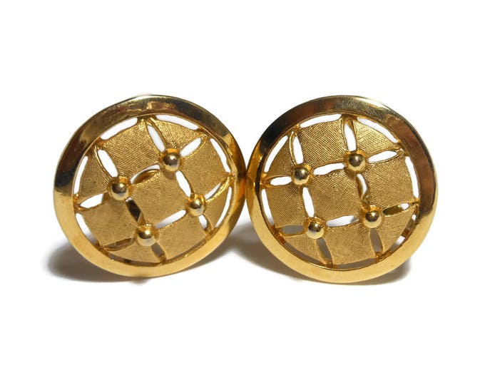 Crown Trifari earrings 1950s early 60s, reign of Alfred Phillipe, gold round button, quilted clip earrings with checker pattern