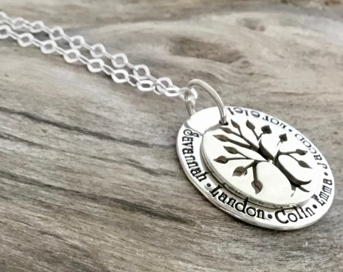 Family Tree Necklace / Mom Jewelry / Children's names / Personalized Necklace / Personalized Jewelry / Grandma Gift / Child Name