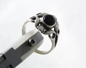 Vintage Sterling Silver Black Stone Ring, Silver Black Oval Ring, Black Silver Ring, Silver Ring, 925 Silver Ring, Size I, Size 4.25