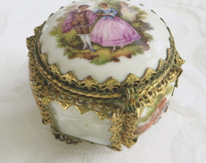 Cameo Jewelry Box, Vintage Footed Jewelry Casket, French Style Figural Vanity Box