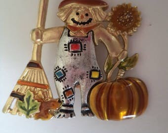 Fabulous Signed KC Kerissa Creations Goldtone Harvest Scarecrow Brooch/Pin
