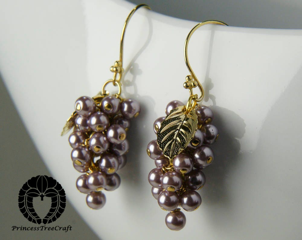 Grapes earrings with pink beige glass pearls