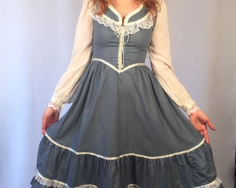 Vintage 1970 Gunne Sax dress