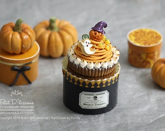 Jack-o-Lantern Pumpkin Mont Blanc Tarte Cake- HALLOWEEN- in 1/12th miniature dollhouse Cake