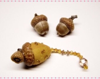 Cute As Can Be Acorn Sewing Needle Emery/Pin Cushion with Acorn Cap - ACORNG