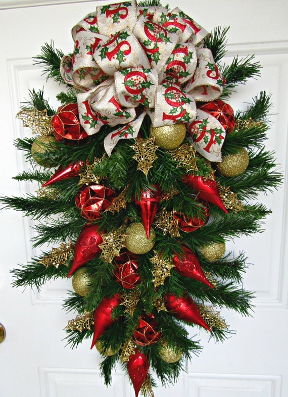 Teardrop Swag Christmas Swag Vertical Swag Pine Green by MeMaandCo