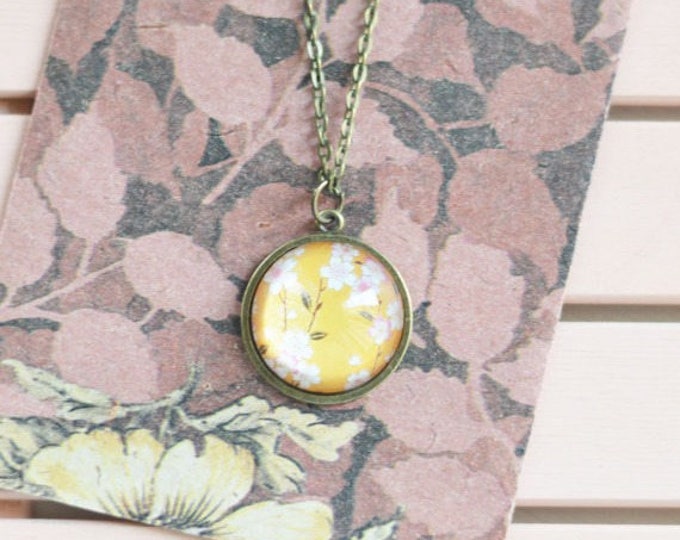 Sweet Price // Floral Motifs // Pendant metal brass with the image under glass // 2016 Best Trends // Gifts For Her