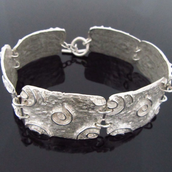 Newgrange Spiral Bracelet - Sterling Silver Triskele Bracelet - Free Shipping worldwide - Handmade in Ireland