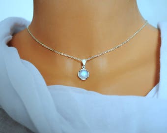 Choker silver dainty. Rainbow Moonstone. June birthstone. Moonstone necklace. Silver choker gift for women. Dainty choker chain womens gift