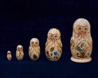 Vintage Matryoshka Russian Nesting Dolls