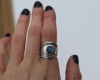 Sterling Silver Spoon Ring ft Labradorite // Ring size 6.25