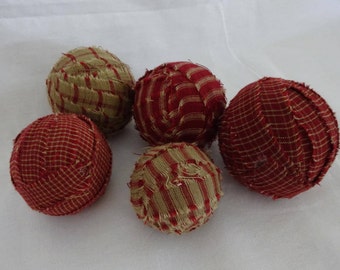 Rag Balls, Homespun Rag Balls, Easter Basket Filler, Red Rag Balls, Primitive Rag Balls, Country Decor, Set of Rag Balls, Bowl Filler