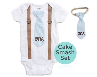 Baby Boy Cake Smash set. 1st Birthday outfit & Tie and Suspenders. Blue Seersucker. 1 year old birthday boy. Baby Boy One.
